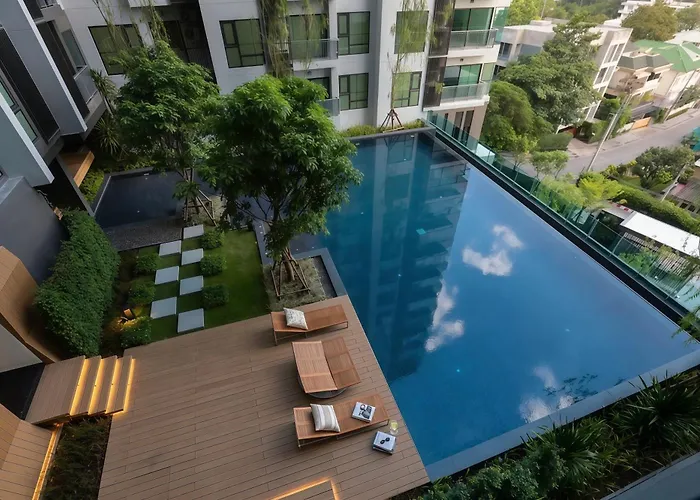 Thonglor Modern Next To Bts 曼谷